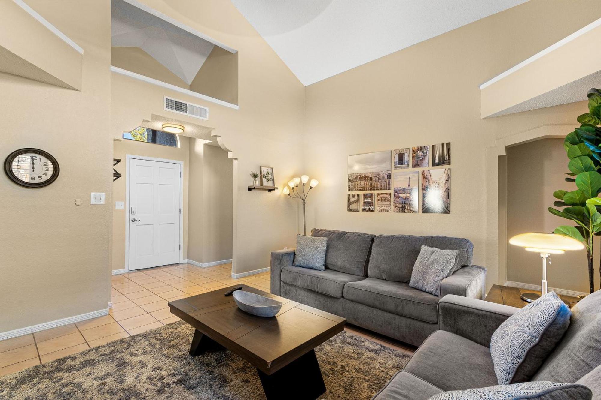 Peaceful West: 4Br Dusk Haven Villa El Paso Exteriör bild