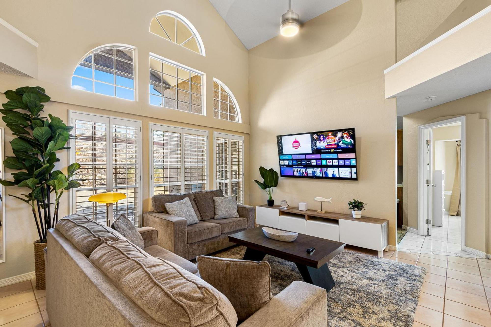 Peaceful West: 4Br Dusk Haven Villa El Paso Exteriör bild